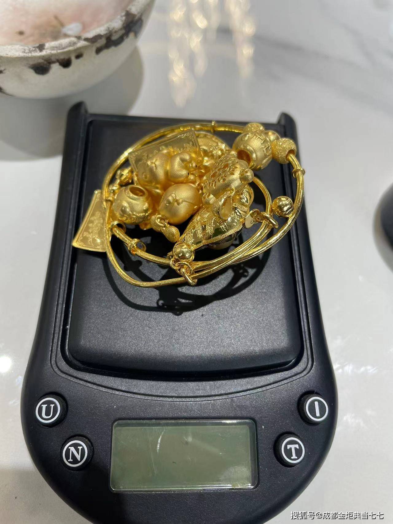 西双版纳最新24小时上门回收金价方法分析(最方便真实的西双版纳24小时上门回收黄金方法)